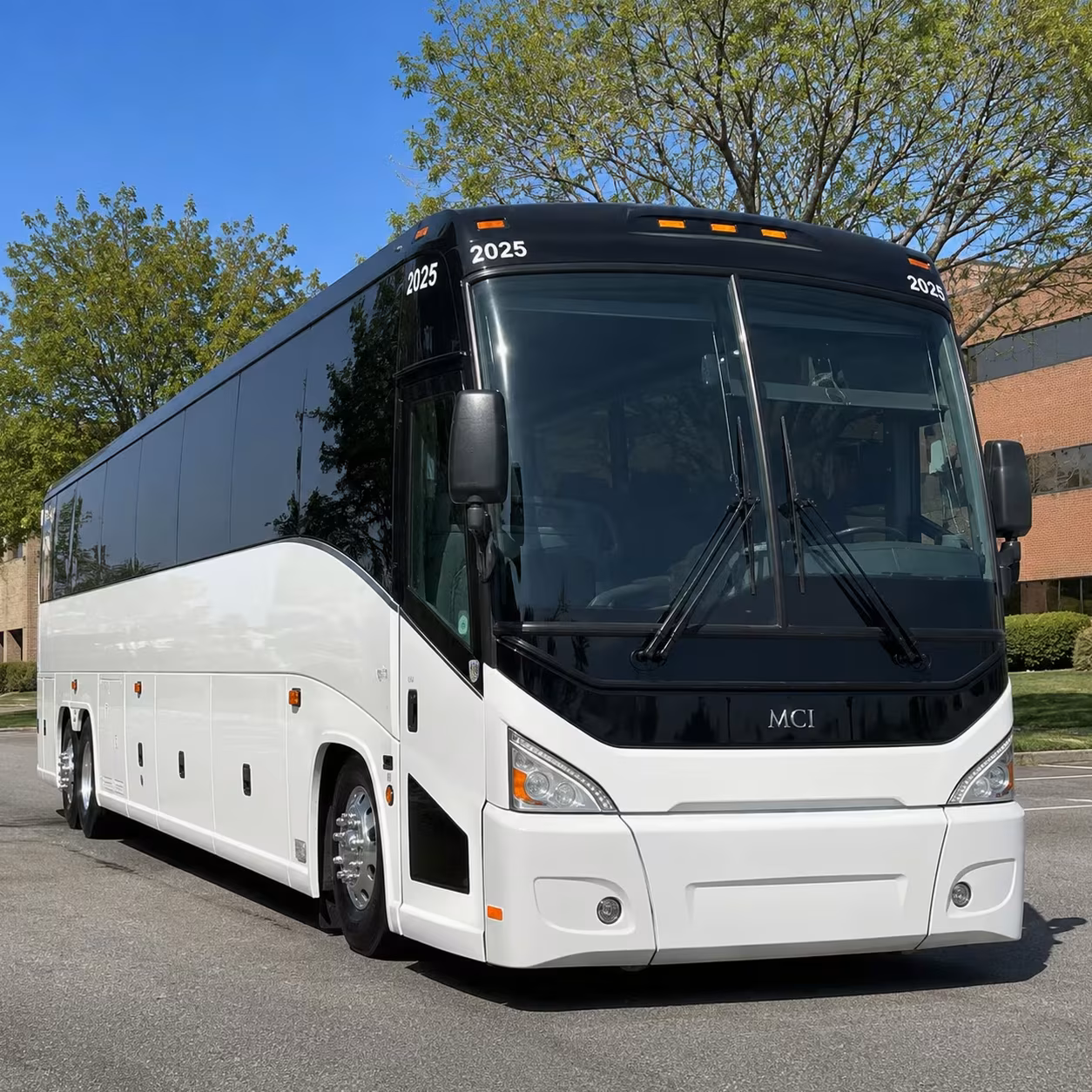 charter buses from lawrence to bank of new hampshire pavilion
