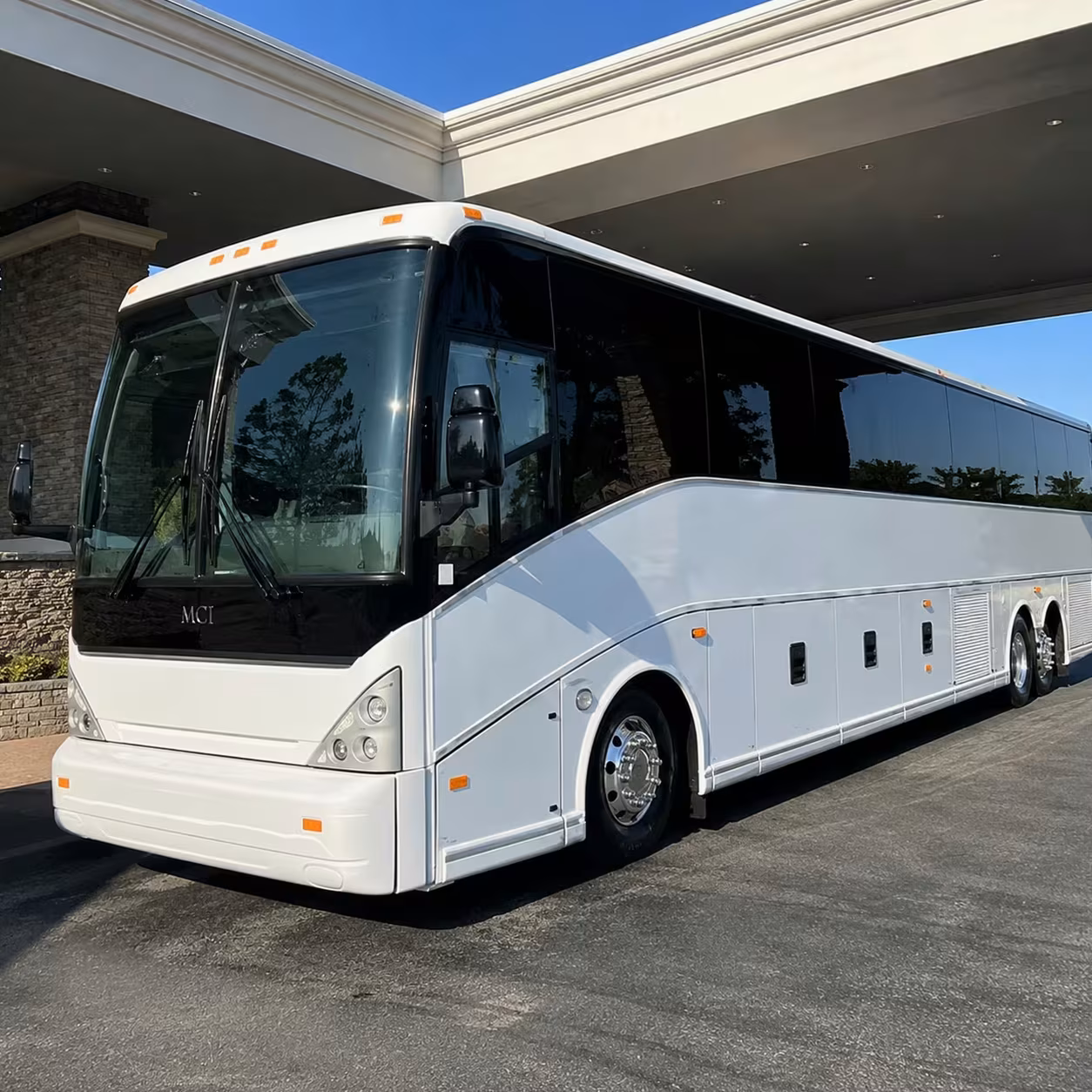 corporate event charter buses in lawrence massachusetts