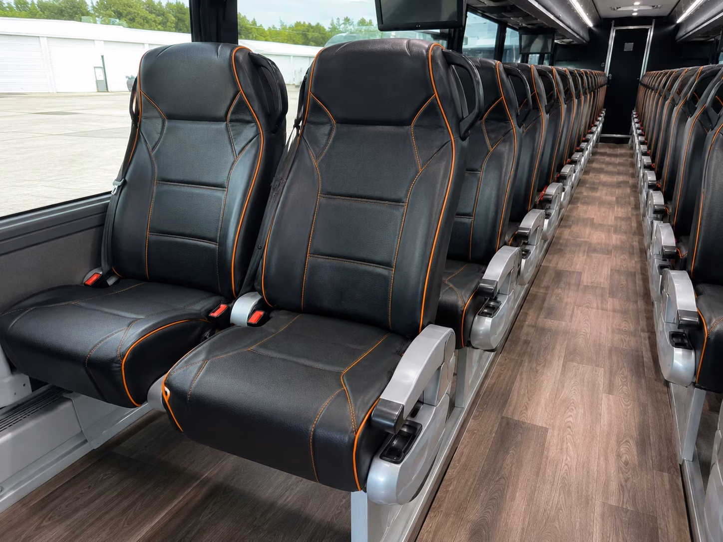 minibus rentals for smaller lawrence prom friend groups